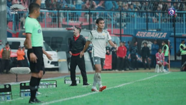 Pitchside: Dedik Setiawan scores against Persib